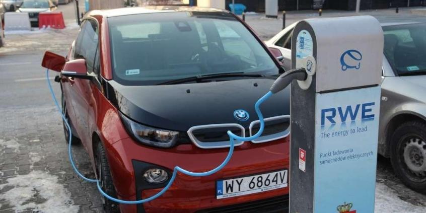 BMW zapowiada kolejne kroki w kierunku elektromobilności