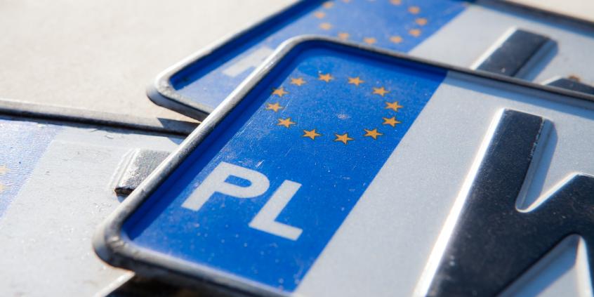 Koniec biurokracji i kolejek. Nowa ustawa rewolucjonizuje rejestrację pojazdów w Polsce