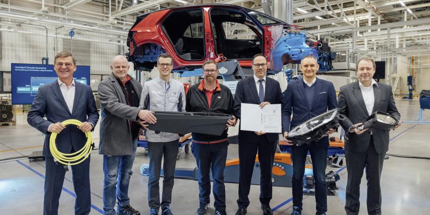 Volkswagen zmienia strategię. Fabryka w Zwickau zajmie się recyklingiem aut