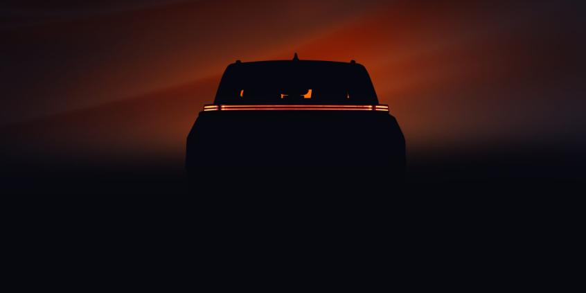 Toyota zapowiada tajemniczego, kanciastego SUV-a. Czy to następca Highlandera?