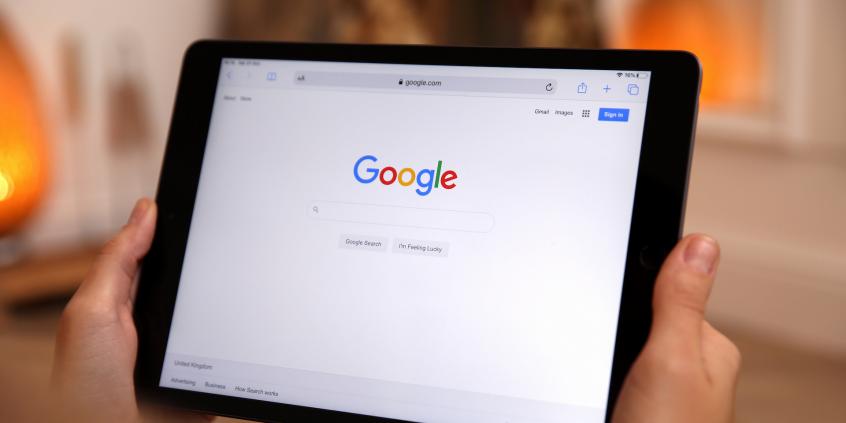 Kupujemy Toyoty, ale w sieci szukamy czegoś innego. Polacy oszaleli na punkcie tej marki