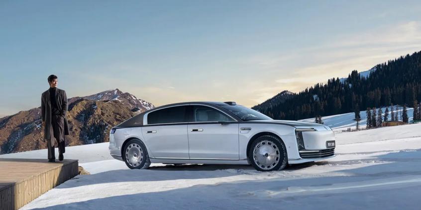 Maextro S800 najpopularniejszą luksusową limuzyną w Chinach. Huawei wygrywa z Maybachem i Porsche