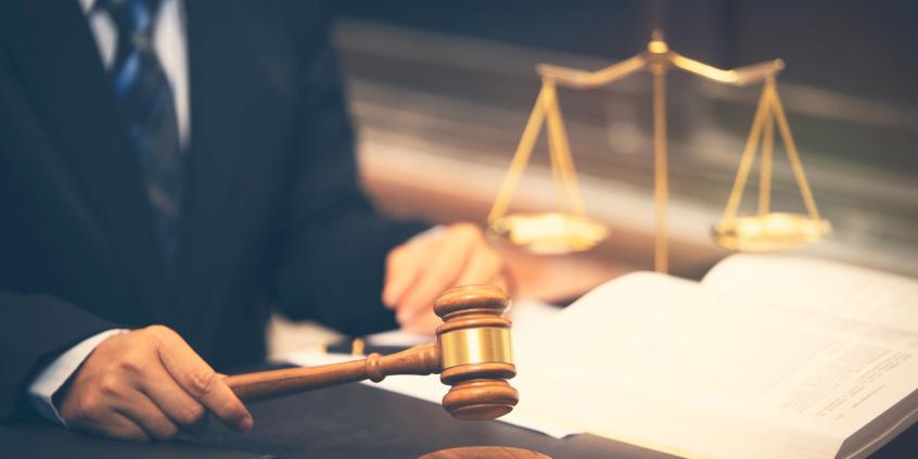 Czy SCT jest zgodne z Konstytucją? Ponad stu posłów zaskarża ustawę o elektromobilności do Trybunału