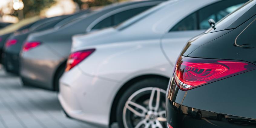 Koniec taryfy ulgowej dla flot? Organizacja Transport & Environment chce wyrzucić hybrydy z unijnych limitów