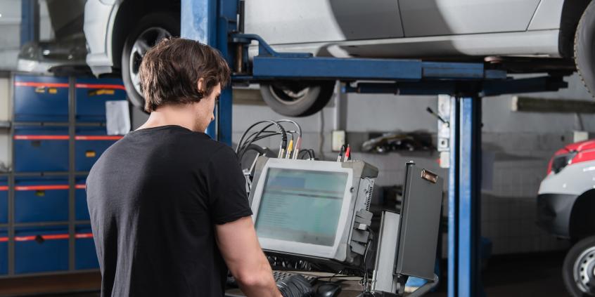 Problemy Tesli na stacjach diagnostycznych. Modele Y i 3 z najgorszymi notami w Europie