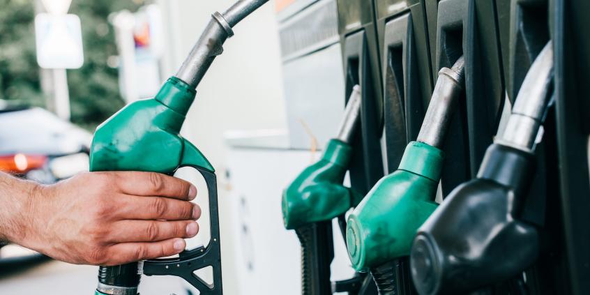 Ceny hurtowe mocno w górę, choć miało być taniej. Zaskakujący ruch Orlenu