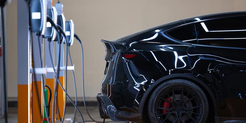 Tesla pod presją? Produkcja i sprzedaż nie idą w parze