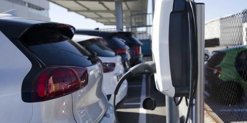 Francuska strategia EV. 10 mld euro rocznie i ambitny cel