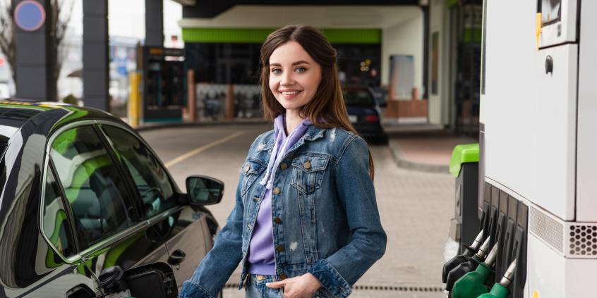 Benzyna 95 niemal ociera się o 6 zł. Minister energii ogłosił maksymalne stawki na weekend