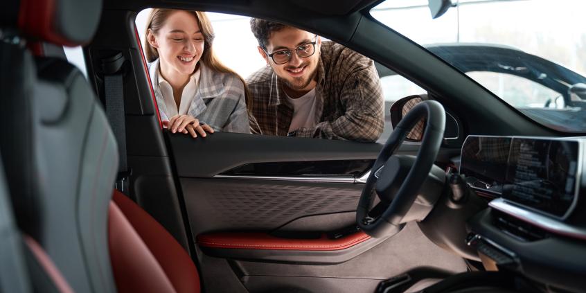 Cupra łagodzi wizerunek. Nowe modele bez charakterystycznych, jaskrawych kolorów