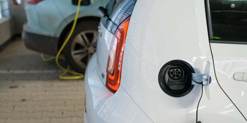Boom na auta elektryczne w UE. Polska notuje rekordowy skok rejestracji