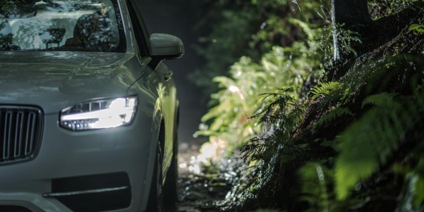 Volvo XC60 i Porsche Cayenne wracają po liftingach. Spalinowe SUV-y wciąż mają przyszłość