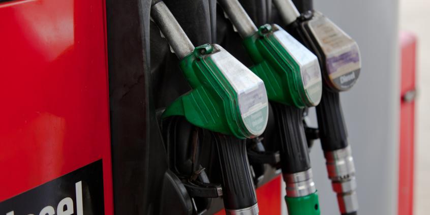 Ropa tanieje, ale ceny paliw rosną. Diesel może przebić 8 zł za litr