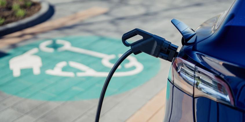 To nie młodzi kupią najwięcej elektryków. Zaskakujący lider zainteresowania
