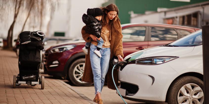 NaszEauto dostał dodatkowe 82 mln zł. Pieniądze trafią do 3 tys. osób