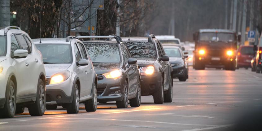 Jazda na suwak nie zawsze daje pierwszeństwo. Ten warunek jest kluczowy