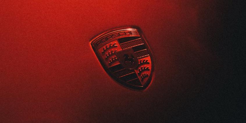 Nowe Porsche przyłapane bez kamuflażu. Uwagę zwraca dziwny wirnik