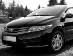 Honda City Czarna Perła - Montaż Osłony Pod Silnikiem • Blog Auta • Autowcentrum.pl