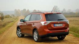Nowy Mitsubishi Outlander - jest lepiej?