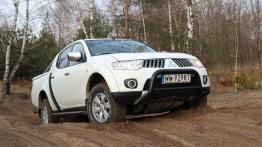 Mitsubishi L200 IV Double Cab 2.5 - galeria redakcyjna - widok z przodu