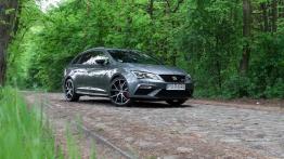 Seat Leon ST Cupra 370 Carbon - galeria redakcyjna - widok z przodu