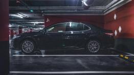 Toyota Camry 2.5 Hybrid Dynamic Force 218 KM- galeria redakcyjna - lewy bok