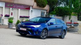 Toyota Avensis III Facelifting 2015 - galeria redakcyjna - widok z przodu