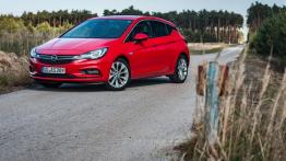 Opel Astra K 1.4 Turbo 150 KM - galeria redakcyjna - widok z przodu