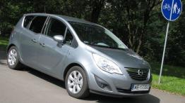 Opel Meriva II - galeria redakcyjna - prawy bok