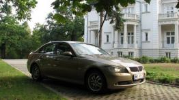 BMW Seria 3 E90 Sedan 318i - galeria redakcyjna - prawy bok