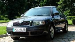 Skoda Superb 2.8 V6 Tiptronic - galeria redakcyjna - widok z przodu