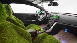 Opel Astra Copacabana - połączenie piłki nożnej z motoryzacją