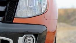 Ford Ranger 2012 - polska prezentacja - lewy przedni reflektor - wyłączony