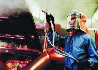 Bezbarwnie, nie znaczy byle jak!