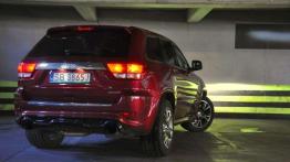 Jeep Grand Cherokee SRT8 - nic nie udaje