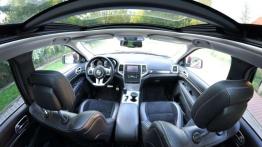Jeep Grand Cherokee SRT8 - nic nie udaje