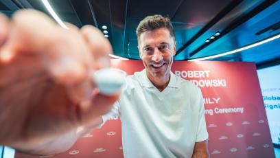 Robert Lewandowski podpisał umowę z chińskim gigantem. W Polsce ta marka jest coraz popularniejsza