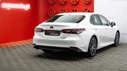 3-letnia Toyota Camry Hybrid Executive w cenie nowego Yarisa. Propozycja dla szukających świętego spokoju