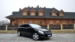 Mercedes Klasa R 2012 w Krynicy-Zdroju - prawy bok