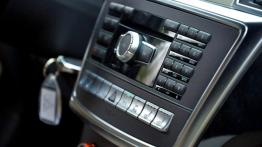 Mercedes Klasa M 2012 w Krynicy-Zdroju - konsola środkowa