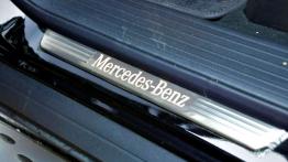 Mercedes Klasa M 2012 w Krynicy-Zdroju - listwa progowa