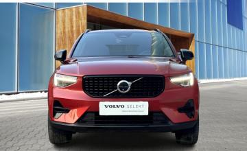 Volvo XC40 Crossover Facelifting 2.0 B4 197KM 2025 Plus Motyw: Dark, zdjęcie 1
