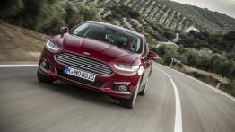 Ford Mondeo V Liftback - widok z przodu
