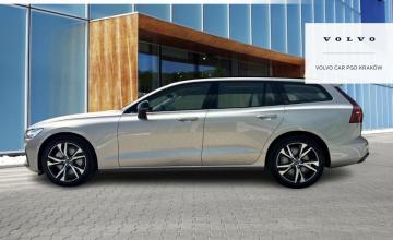 Volvo V60 II  Kombi Facelifting 2.0 B4 B 197KM 2024 Plus Motyw: Dark, zdjęcie 2