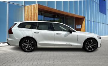 Volvo V60 II  Kombi Facelifting 2.0 B4 B 197KM 2025 Plus Motyw:Dark, zdjęcie 3