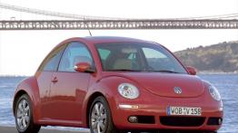Volkswagen New Beetle Hatchback - widok z przodu