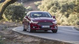 Ford Mondeo V Liftback - widok z przodu