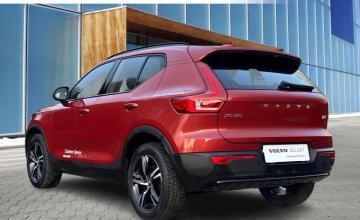 Volvo XC40 Crossover Facelifting 2.0 B4 197KM 2025 Plus Motyw: Dark, zdjęcie 5
