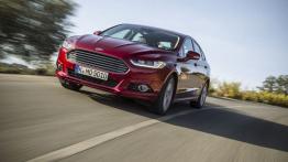 Ford Mondeo V Liftback - widok z przodu