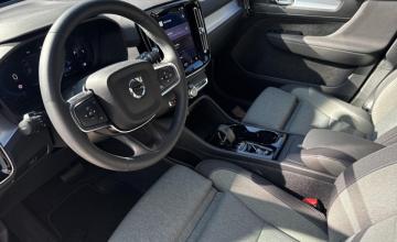 Volvo XC40 Crossover Facelifting 2.0 B3 163KM 2025 Plus Motyw: Dark, zdjęcie 8